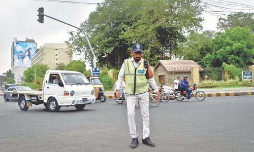 On-duty traffic policeman killed, another injured in Karachi On-duty traffic policeman killed, another injured in Karachi