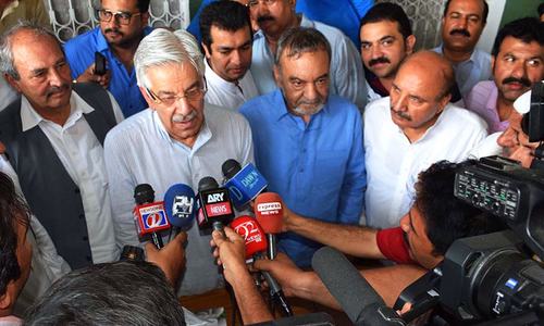 Reciprocate peace moves, Pakistani foreign minister urges Delhi, Kabul