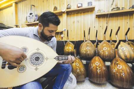Syria&rsquo;s traditional oud-making on the decline