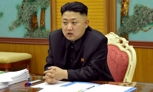 North Korea leader holds off on Guam missile plan