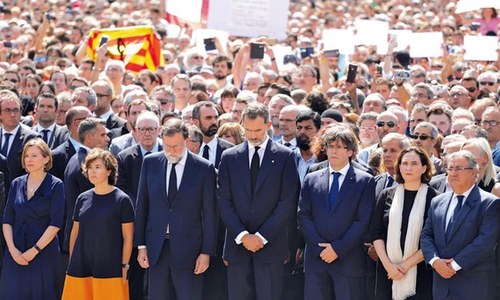 Spain mourns deaths in worst terrorist attacks since 2004