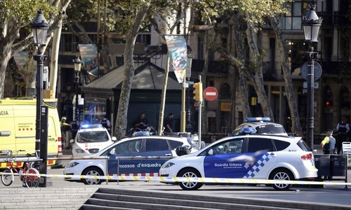 Spain identifies driver of Barcelona rampage van as hunt continues Spain identifies driver of Barcelona rampage van as hunt continues