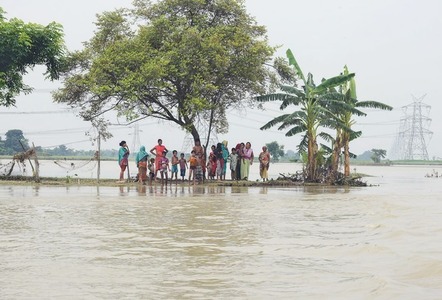 Death toll from South Asia flooding tops 1,000