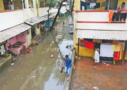 Mumbai floods prompt calls for crackdown on India&rsquo;s urban sprawl