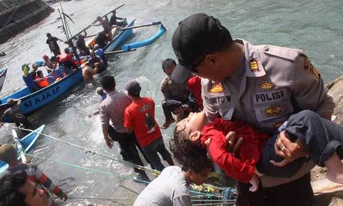 5 children drown as Rohingya boats sink off Bangladesh