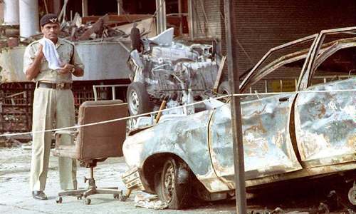 Indian court sentences 2 convicts to death in 1993 Mumbai blasts case Indian court sentences 2 convicts to death in 1993 Mumbai blasts case