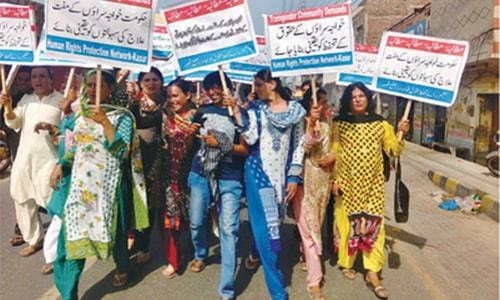 Police official suspended in Bahawalpur after transgender community protests alleged harassment