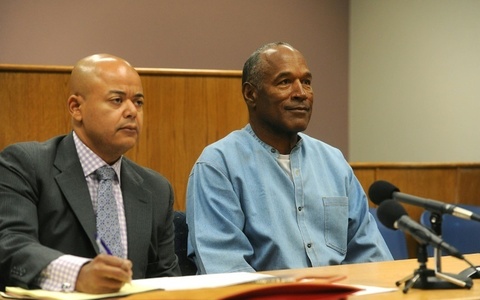 Disgraced American football star O.J. Simpson freed from jail on parole