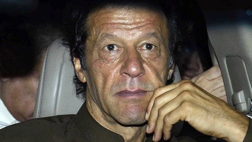 Imran disqualification case: 'There can&rsquo;t be two verdicts in identical cases,' SC told