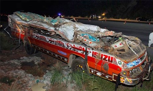 Eight dead, 19 injured in bus accident near Larkana Eight dead, 19 injured in bus accident near Larkana