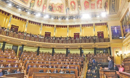 Spanish govt threatens to suspend Catalonia&rsquo;s autonomy