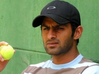 Malik urges Pakistan to trust in youth on eve of second ODI Malik urges Pakistan to trust in youth on eve of second ODI