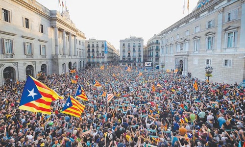 Madrid dismisses Catalan govt after independence declaration