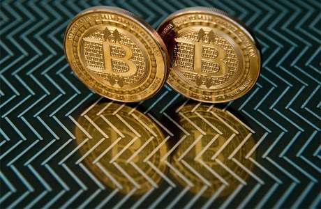 Bitcoin hits $6,400 after CME says will launch futures