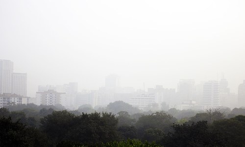 Health emergency declared as smog blankets Indian capital