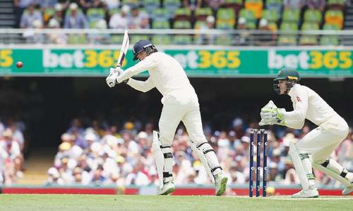 Australia rally to restrict England on gripping opening day