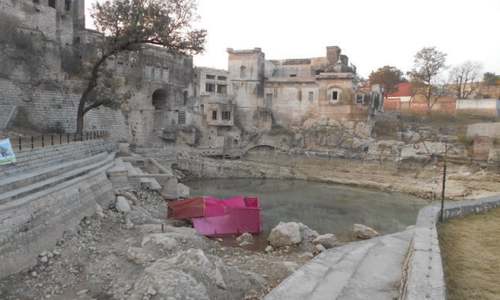 Indian pilgrims disappointed by dry pond at Katas Raj