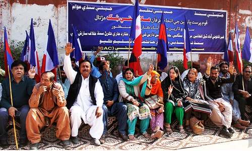 Sindhi nationalists stage protest against 'settlement of foreigners' Sindhi nationalists stage protest against 'settlement of foreigners'