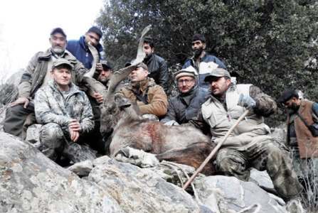 Canadian hunts Kashmir markhor in Chitral