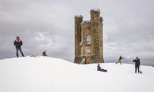 Unusually low temperatures recorded as Arctic cold grips Canada, US
