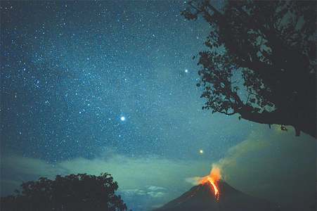 Indonesian volcano in year&rsquo;s &lsquo;biggest&rsquo; eruption