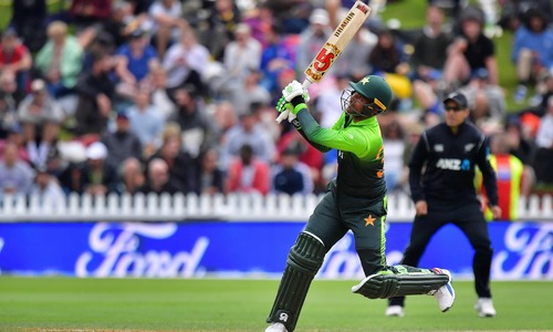 Kiwis win first ODI under D/L after Pakistan stumble in the rain