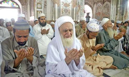 Prayer leaders&rsquo; stipend to cost KP govt Rs3.25bn annually
