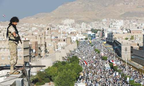 Air strikes in north Yemen kill at least 14: witnesses, rebels