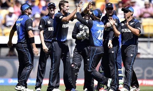 Pakistan's batting woes continue in the first T20 against New Zealand