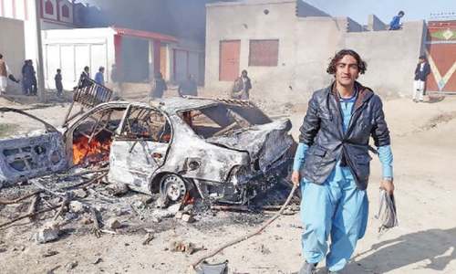 Tribesmen set ablaze offices of ‘militant group’ in DI Khan Tribesmen set ablaze offices of ‘militant group’ in DI Khan