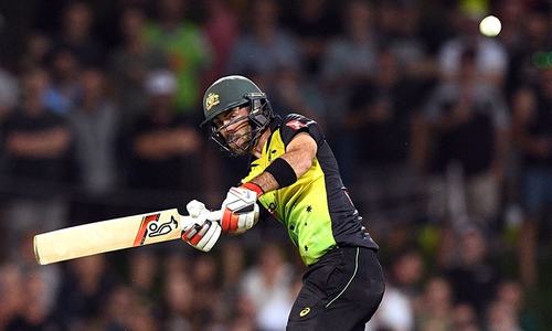 Maxwell mows down England single-handedly