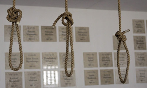 Gen Bajwa confirms death sentences of 7 convicted by military courts
