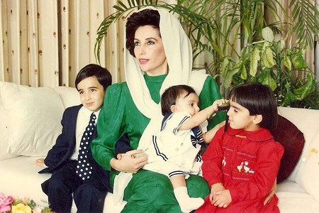 Bilawal Bhutto Zardari with his mother Benazir Bhutto and sisters Bakhtawar and Aseefa. Photo courtesy Bilawal Bhutto Zardari via The Guardian.