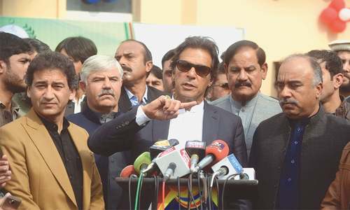 Imran warns Nawaz not to use parliament against judiciary