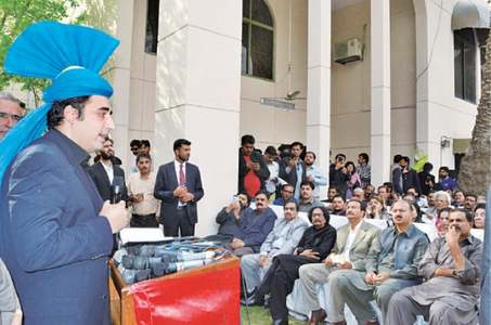 &lsquo;Nawaz&rsquo;s talk of vote, civilian supremacy a gimmick&rsquo;