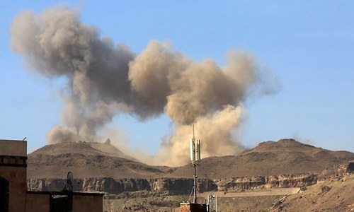 Saudi-led air strikes kill nine in Yemen