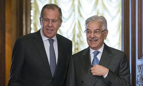 Russia embraces Pakistan with gas and diplomacy