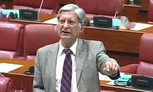Aitzaz Ahsan tears into PML-N in farewell speech, says Sharifs 'creating room' for a dictator Aitzaz Ahsan tears into PML-N in farewell speech, says Sharifs 'creating room' for a dictator