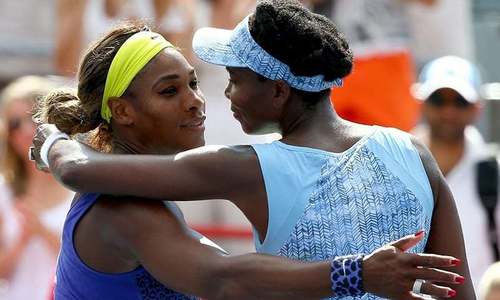 Sisters face off: Venus beats Serena 6-3, 6-4 at Indian Wells
