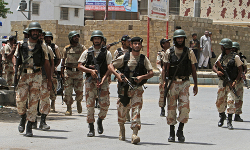 4 alleged militants killed in Lyari in operation following grenade attack 4 alleged militants killed in Lyari in operation following grenade attack