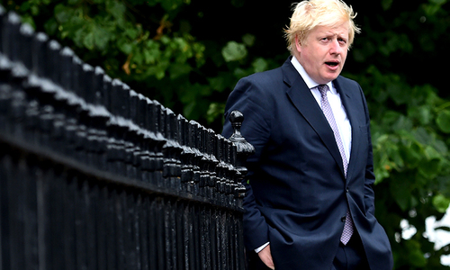 Kremlin calls Boris Johnson likening Vladimir Putin to Hitler 'disgusting'