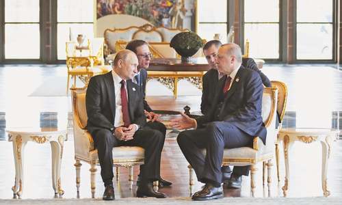 Putin tightens Turkey alliance with $20bn N-project, Syria talks