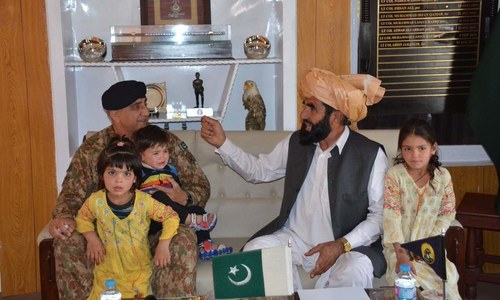 Gen Bajwa assures Naqeebullah's father of army's support in quest for justice Gen Bajwa assures Naqeebullah's father of army's support in quest for justice