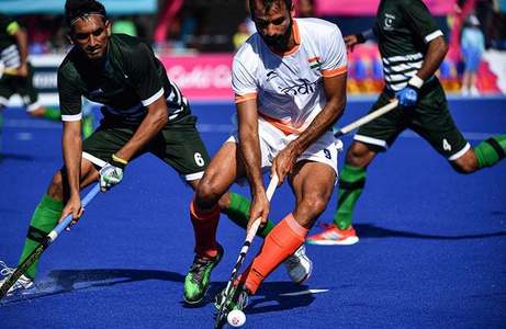Pakistan ousted from CW 2018 semifinal race, India pull through