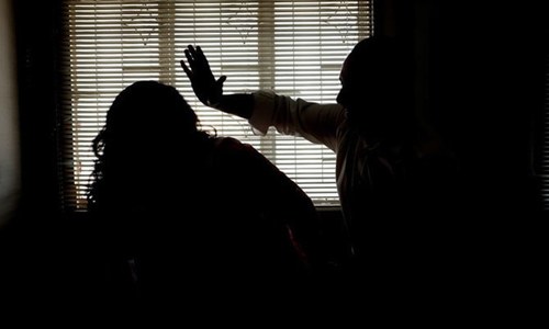Couple beaten in court over free-will marriage