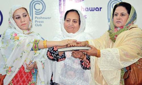 PTI lawmakers to sue leadership over horse-trading charge