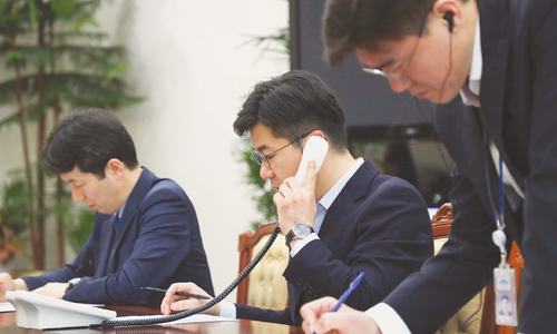 North and South Korea open hotline between leaders