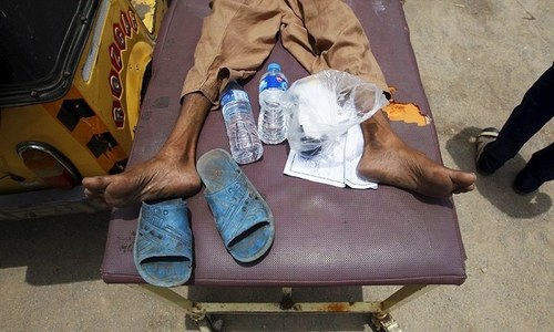 Heatwave claims three lives in Dadu district