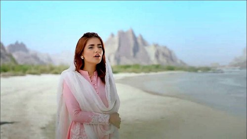 The first Ramazan OST is out and it features Momina Mustehsan