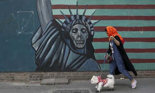 Oil plunges ahead of Trump's decision on Iran